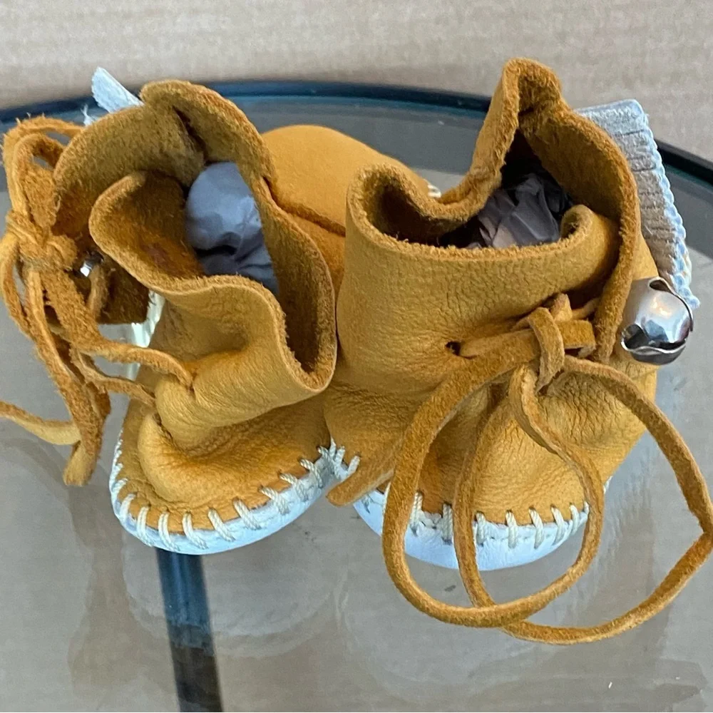 M64 Minnetonka Bell Moccasins